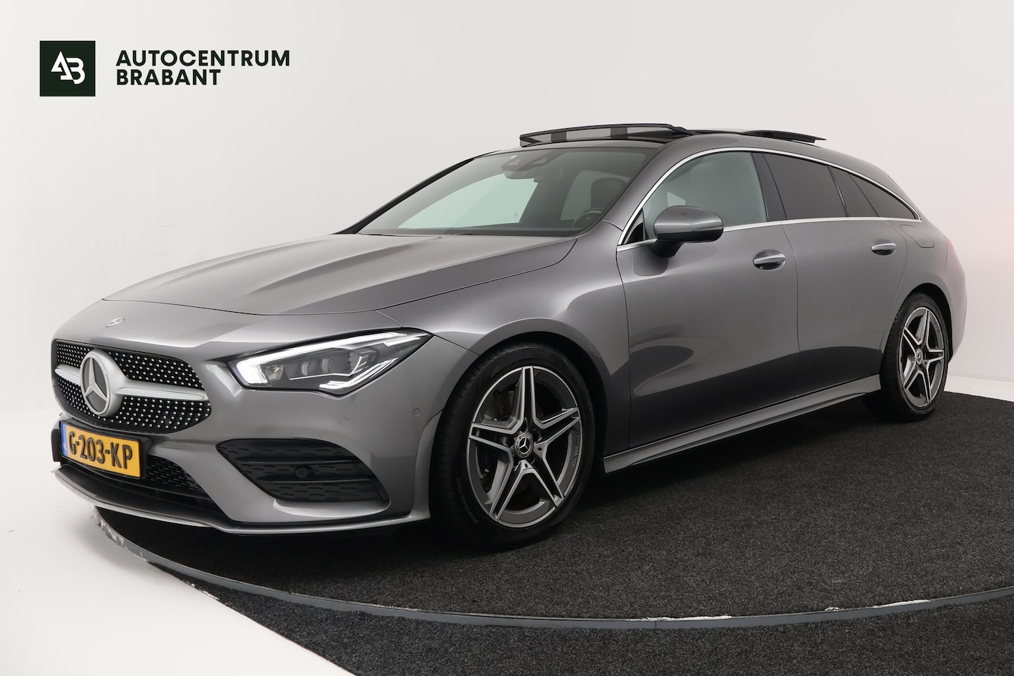 Mercedes-Benz CLA-klasse Shooting Brake - 200 Premium Plus (PANORAMADAK, SFEERVERLICHTING, HEAD-UP, CAMERA, ELEKT. STOELEN) - AutoWereld.nl