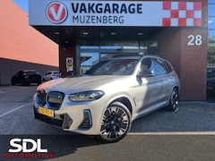 BMW iX3 - High Executive 80 kWh M Sport Shadow Line 80 kWh // HUD-DISPLAY // SCHUIF-KANTELDAK // LED