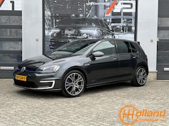 Volkswagen Golf - 1.4 TSI GTE Connected Series|PANO|LEER|SFEER|ABC|STOELV