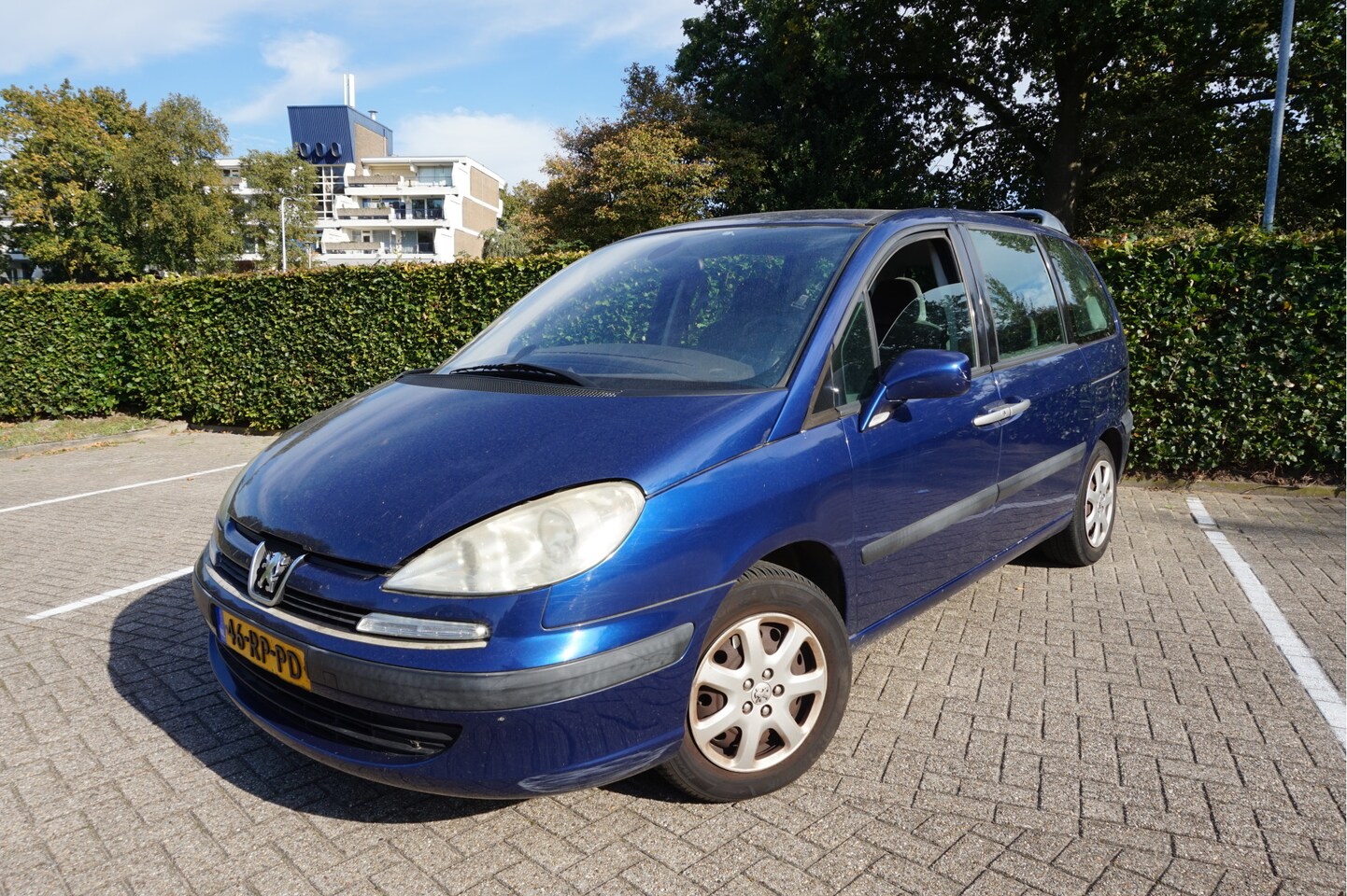 Peugeot 807 - 2.2 ST Premium 7 pers. lees tekst - AutoWereld.nl