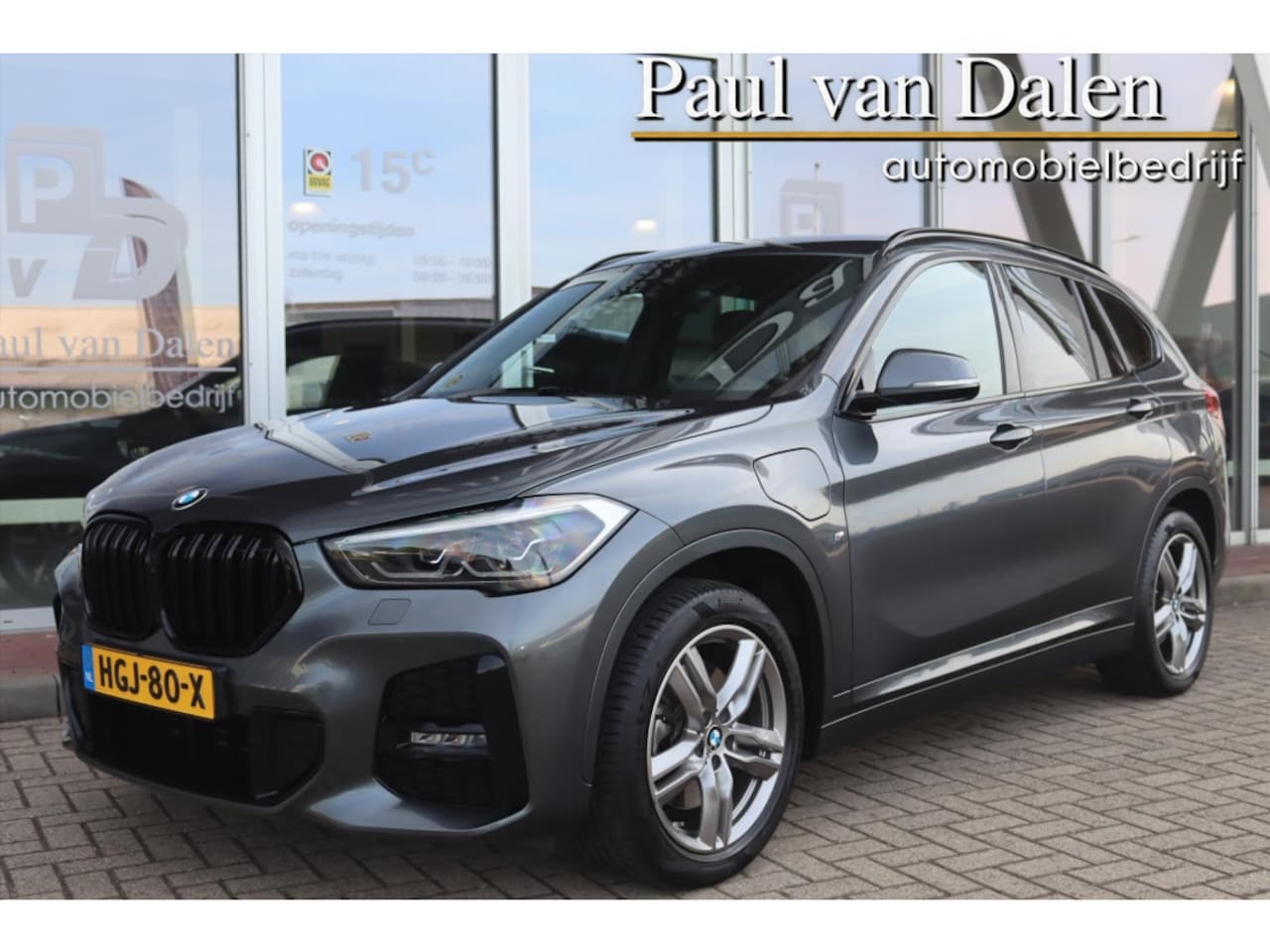 BMW X1 - (f48) XDRIVE25e 220PK AUTOMAAT M-SPORT SHADOW LINE Navi | SOH 90% | Stoelverw. | Sfeerverl - AutoWereld.nl