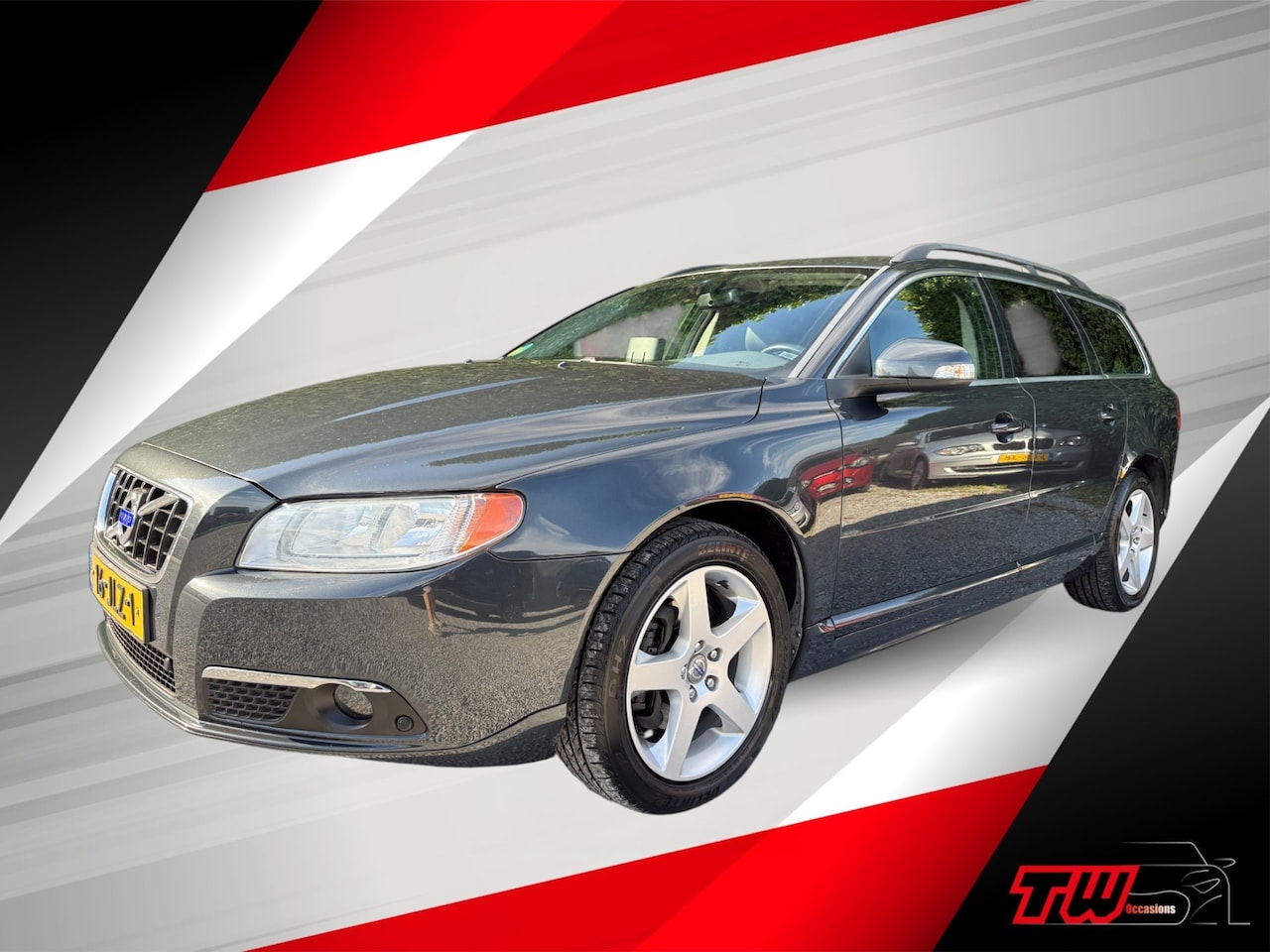 Volvo V70 - 2.5T Momentum |NWE APK & DB-RIEM|NAVI|TREKH|STOELVERW - AutoWereld.nl