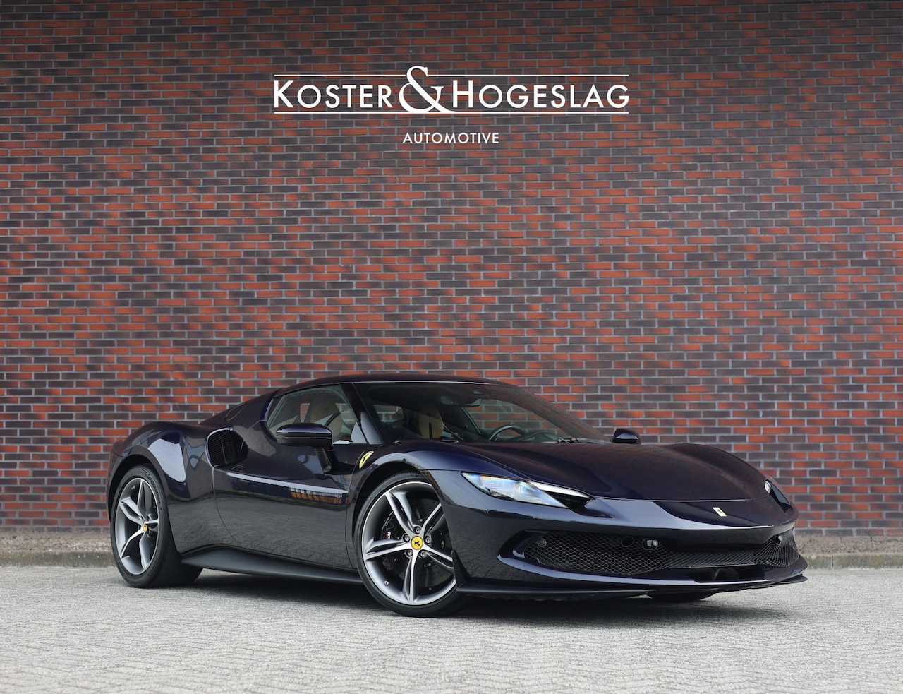 Ferrari 296 GTB - 3.0 V6 | Blu America - Cuoio - Racing Seats - AutoWereld.nl