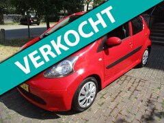 Toyota Aygo - 1.0-12V +AUTOMAAT//ORG 170.522KM MET BOEKJES//