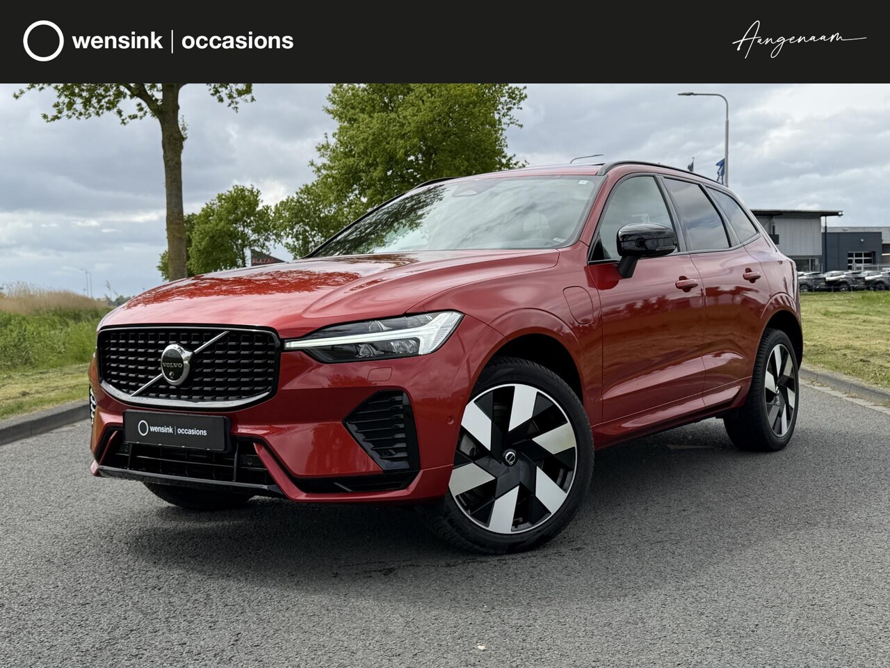 Volvo XC60 - 2.0 T8 Plug-in hybrid AWD Ultimate Dark | SOH 100% | Panoramadak | Harman/Kardon | Apple C - AutoWereld.nl