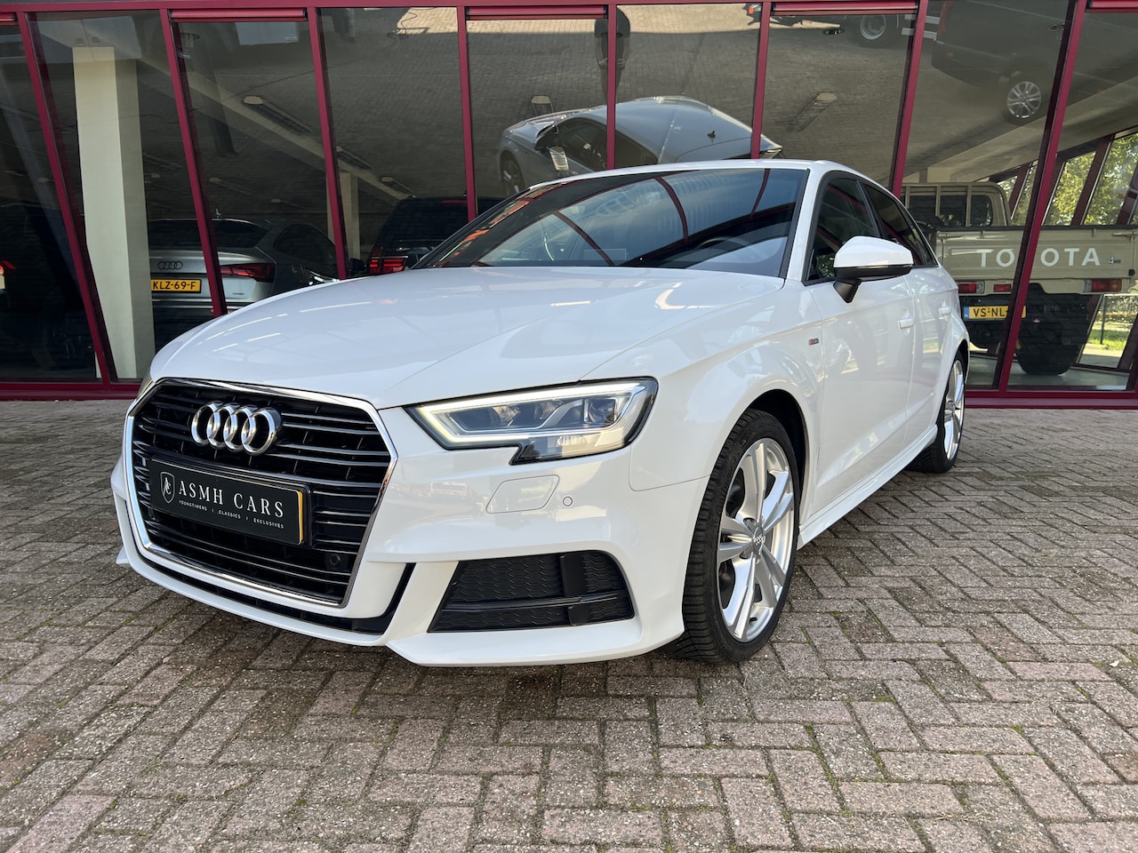 Audi A3 Sportback - 35 TFSI CoD Design Pro Line Plus | LED | PDC | Cruise | Camera | Navi | S-line | - AutoWereld.nl
