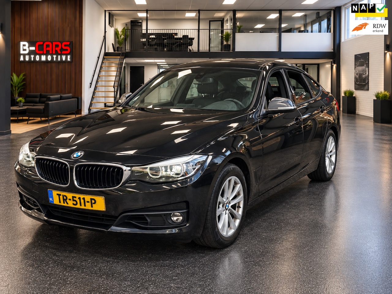 BMW 3-serie Gran Turismo - 320i Executive Facelift|Xenon|Stoelvw|Idrive|Nap - AutoWereld.nl