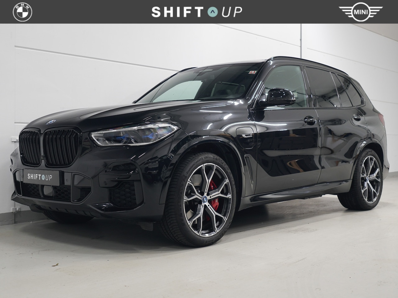 BMW X5 - xDrive45e M-Sport | Pano | M Stoelen | TV | Stoelventilatie - AutoWereld.nl