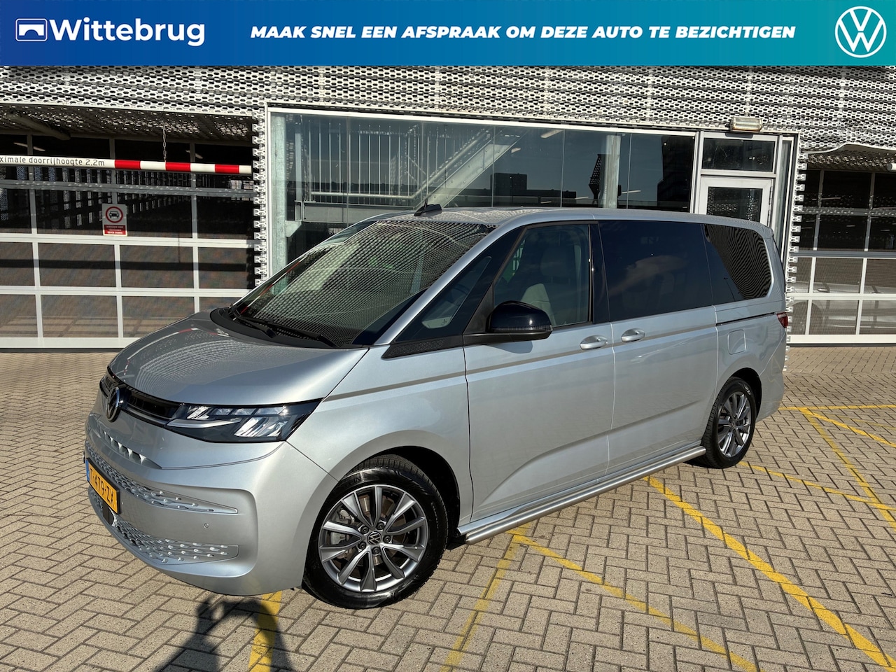 Volkswagen Multivan - 1.4 eHybrid L2H1 Life Business 1.4 eHybrid L2H1 Life Business - AutoWereld.nl