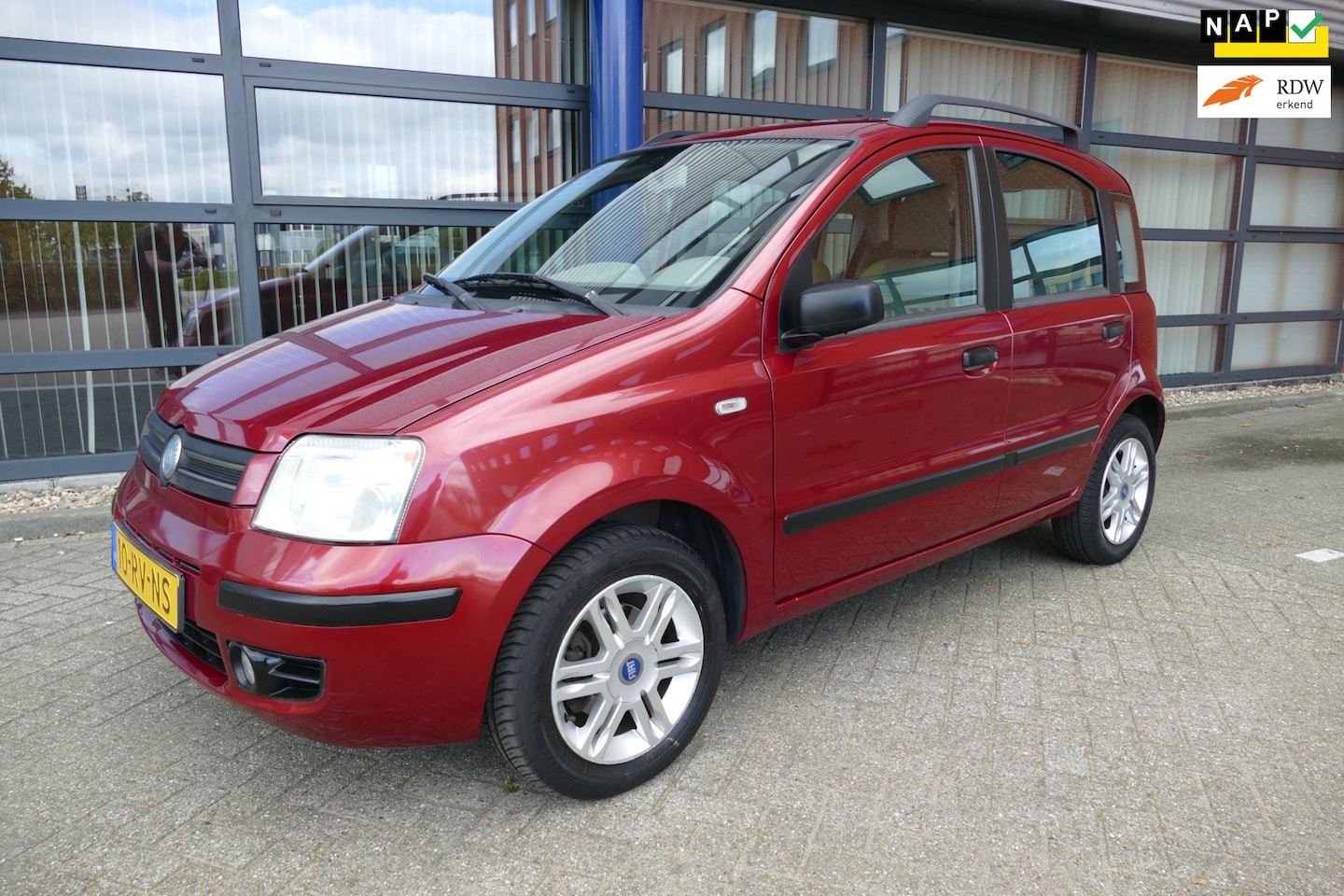 Fiat Panda - 1.2 SportSound Apk 29-9-2027 Clima PDC Navi - AutoWereld.nl