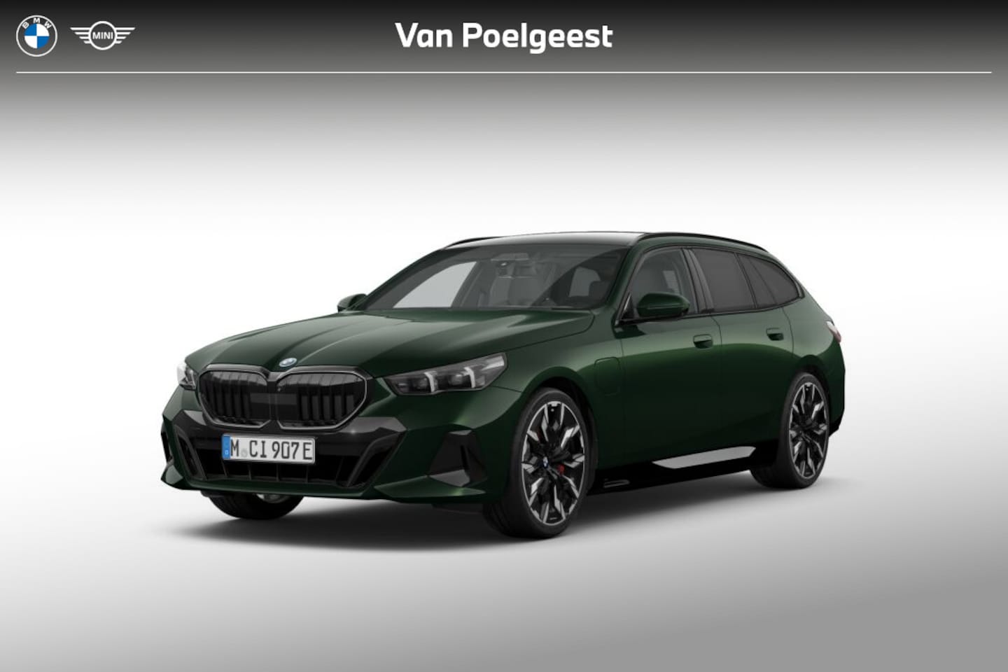 BMW 5-serie Touring - 550e xDrive | M Sportpakket Pro | Innovation Pack | Travel Pack | Comfort Pack | Trekhaak - AutoWereld.nl