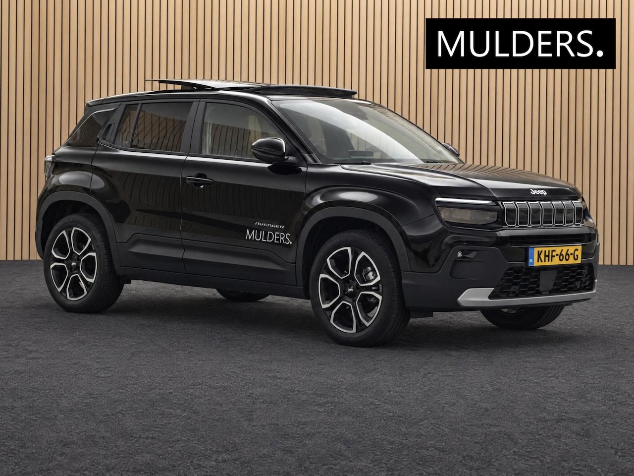 Jeep Avenger - 1.2 e-Hybrid Summit | Navi / Panoramadak / Camera - AutoWereld.nl