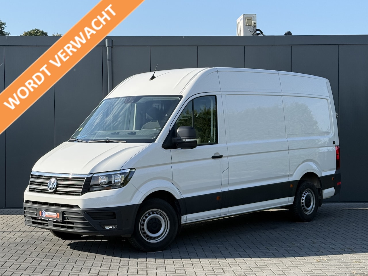 Volkswagen Crafter - 2.0 TDI / L3H3 / 36.433 KM / TREKHAAK / CAMERA / COMFORT STOEL / CRUISE / AIRCO / CARPLAY - AutoWereld.nl