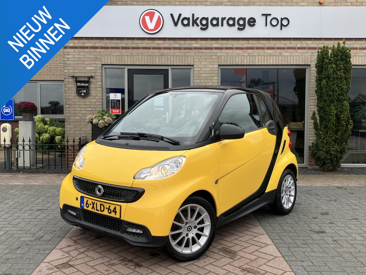 Smart Fortwo coupé - 1.0 mhd Edition Pure | Pano | Navi | NAP - AutoWereld.nl