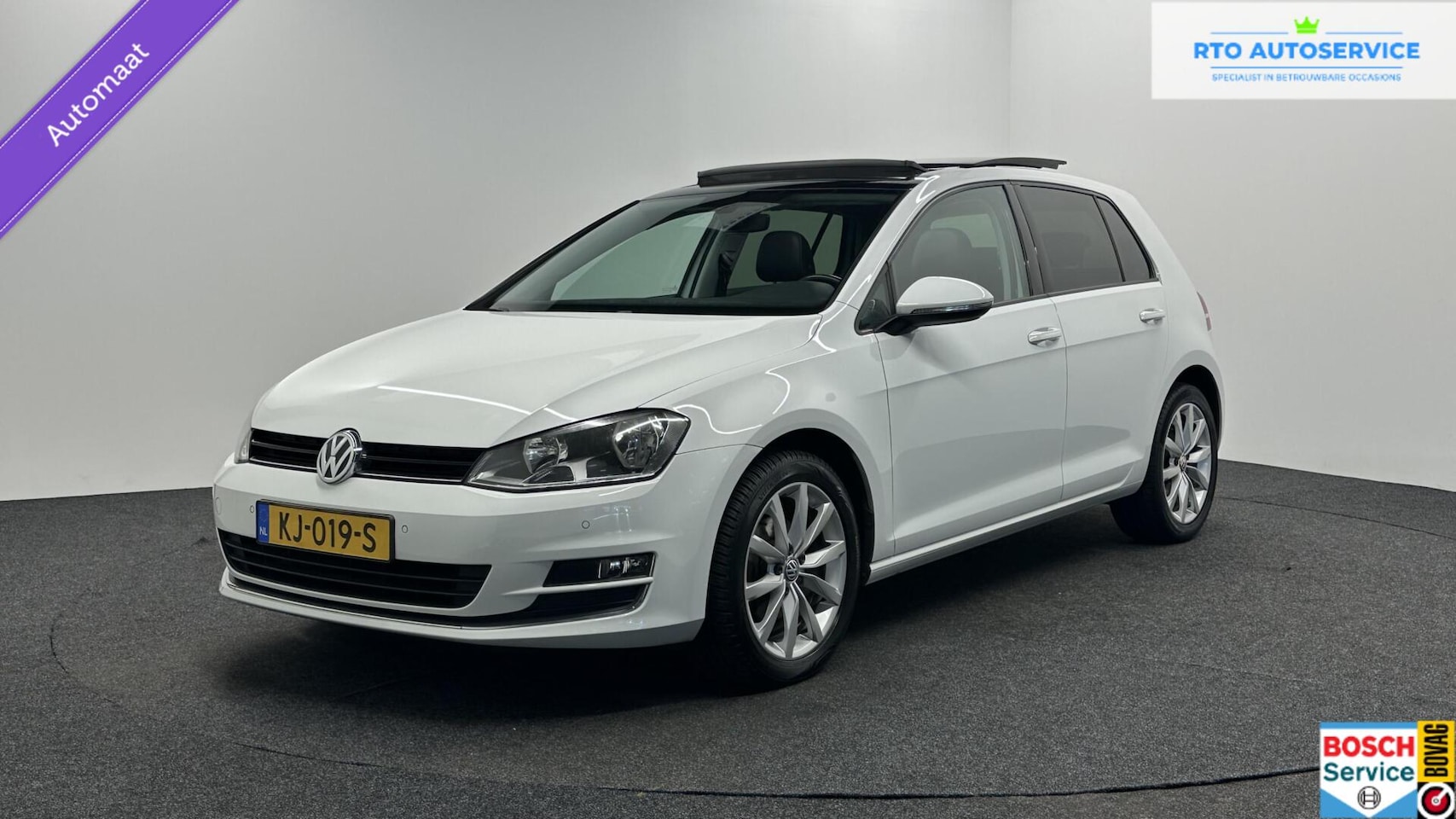 Volkswagen Golf - 1.6 TDI Connected Series PANO NAVI CRUISE LM ECC CARPLAY. - AutoWereld.nl