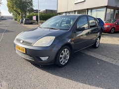 Ford Fiesta - 1.4-16V Trend 5 Deurs, Airco. Nieuwe Apk: 18-09-2027 Nette en goed rijdende Fiesta