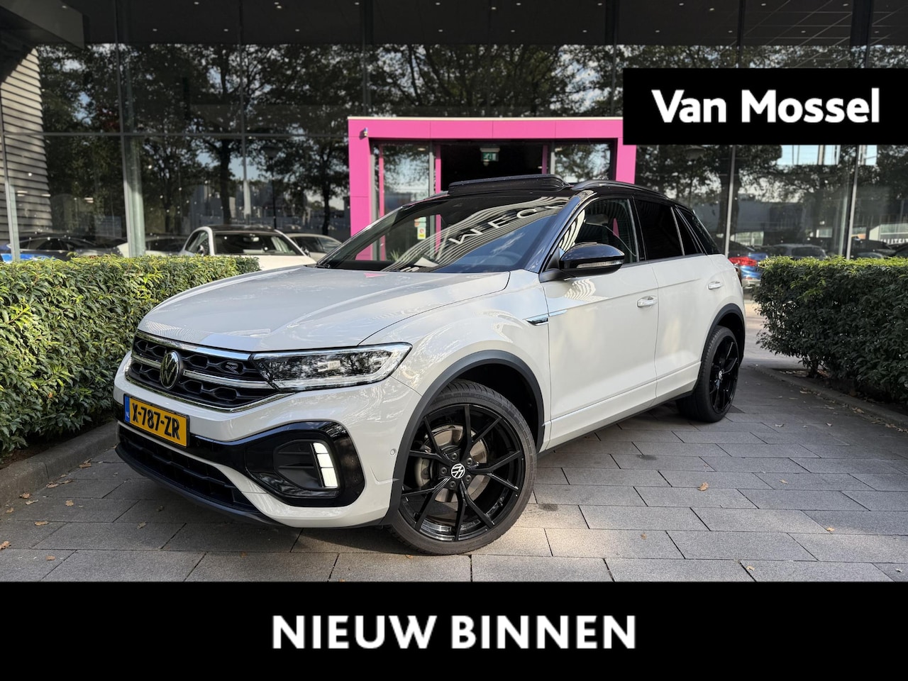 Volkswagen T-Roc - 1.5 TSI R-Line Business+ | WORDT VERWACHT | AUTOMAAT | PANORAMADAK | ACHTERUITRIJCAMERA | - AutoWereld.nl