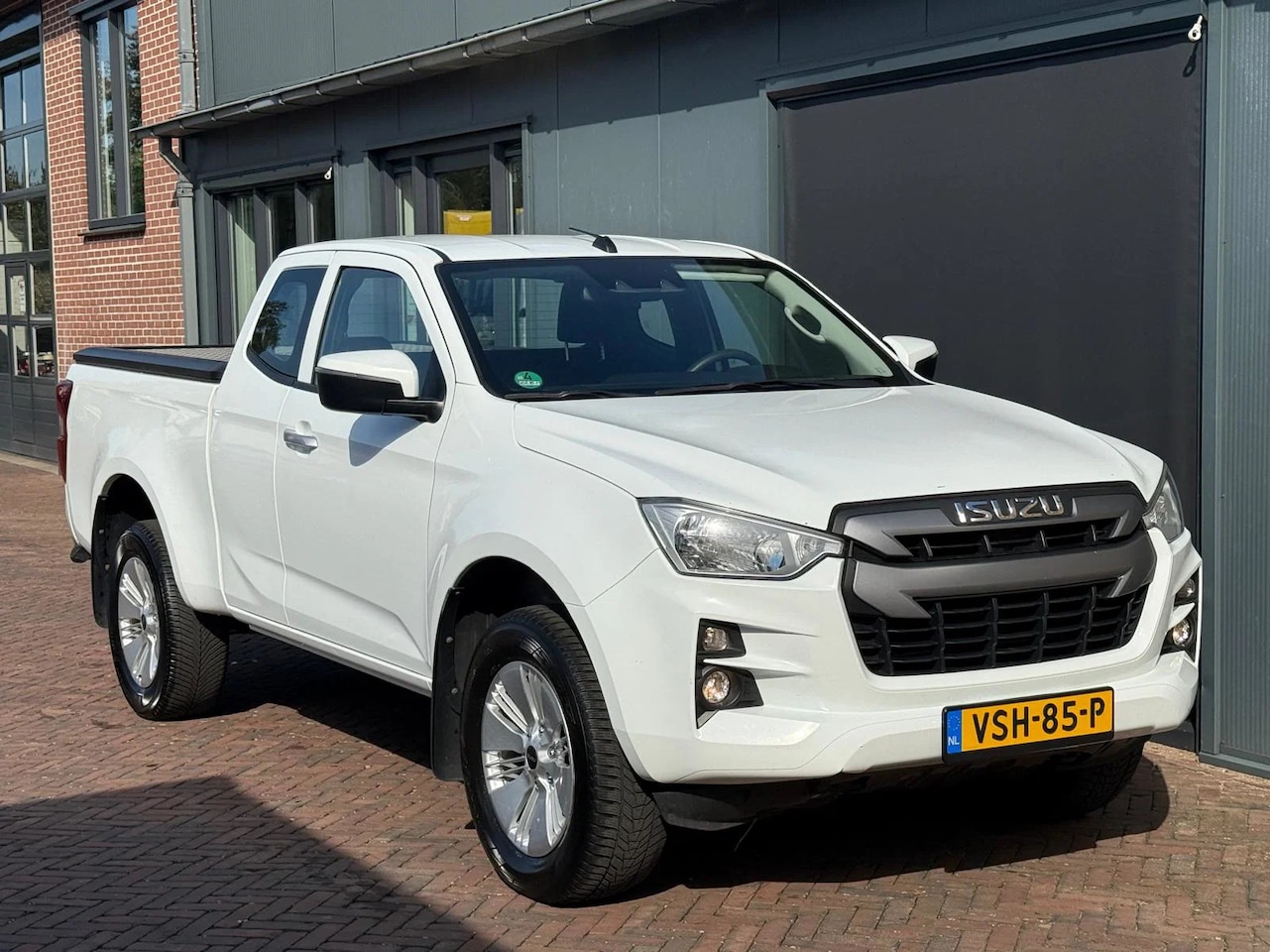 Isuzu D-Max - 1.9 Extended Cab LS 4WD 3500KG Trekgewicht Dealer Onderhouden 1e eigenaar - AutoWereld.nl