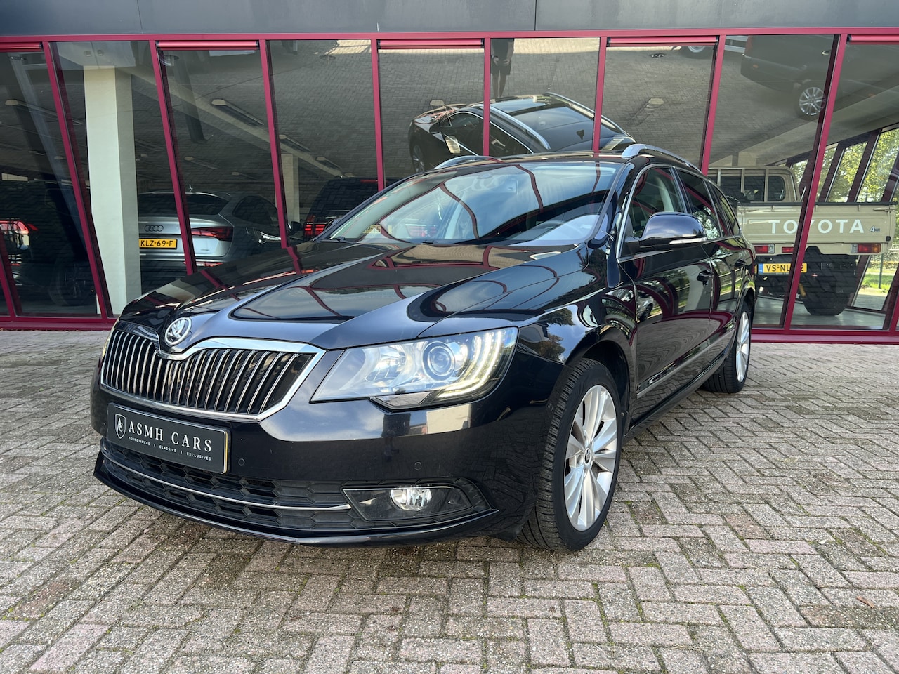 Skoda Superb Combi - 2.0 TDI Elegance Business 2.0 TDI Elegance Business - AutoWereld.nl