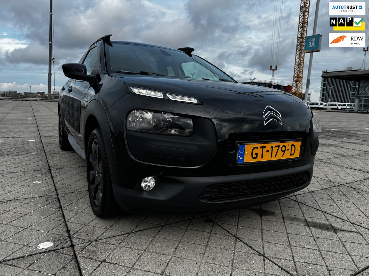 Citroën C4 Cactus - 1.2 PureTech Shine CLIMA CRUISE PANO NAP - AutoWereld.nl