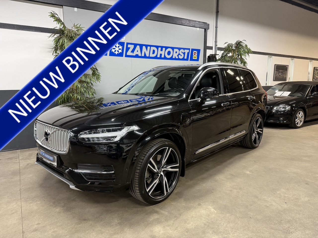 Volvo XC90 - 2.0 T8 Twin Engine AWD Inscription // 7 Pers // B&W // 22 inch! - AutoWereld.nl