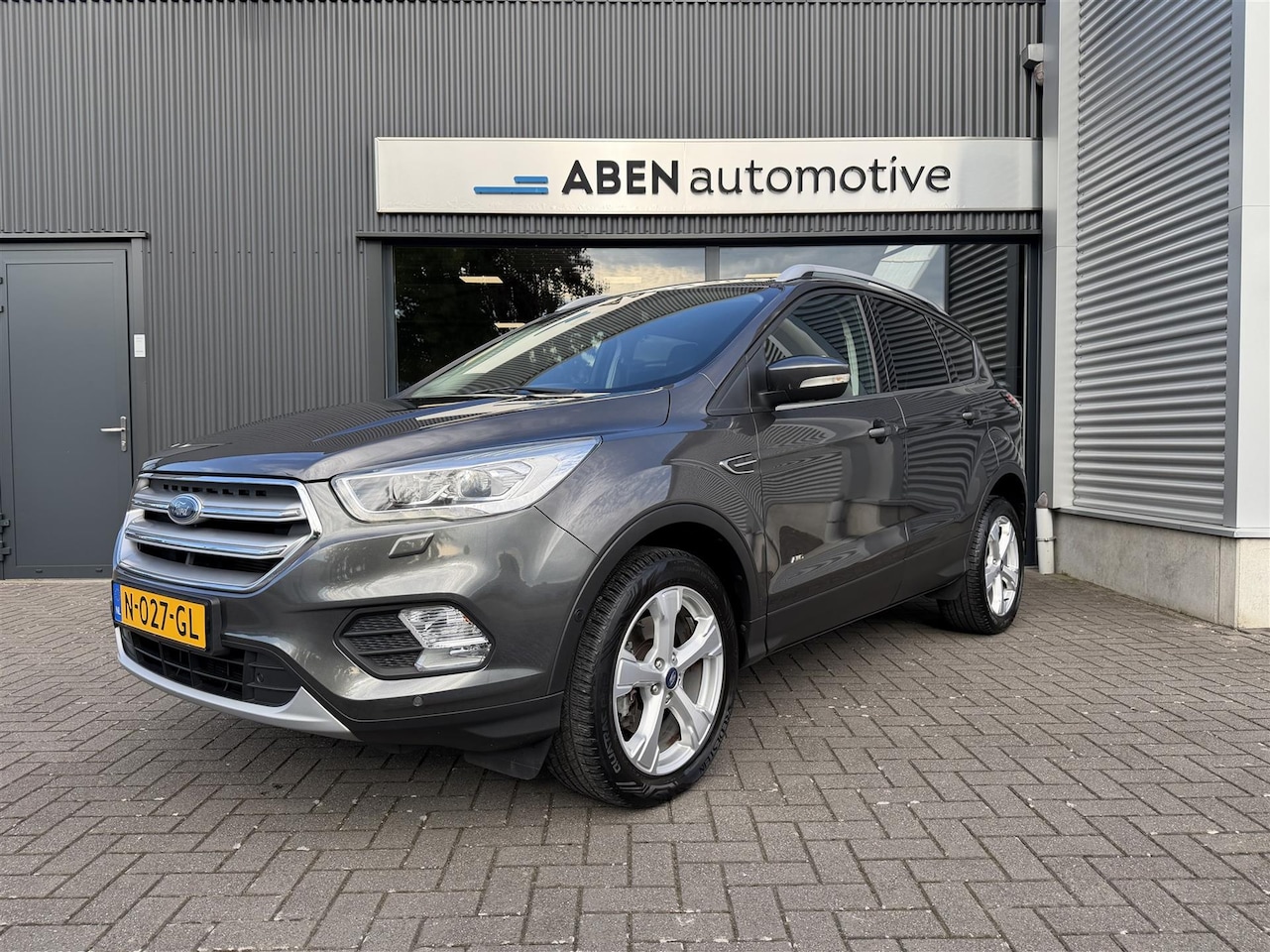 Ford Kuga - 1.5 EcoBoost 182PK 4WD Titanium Plus automaat (CARPLAY|TREKHAAK|WINTER PACK|4-SEIZ.) - AutoWereld.nl