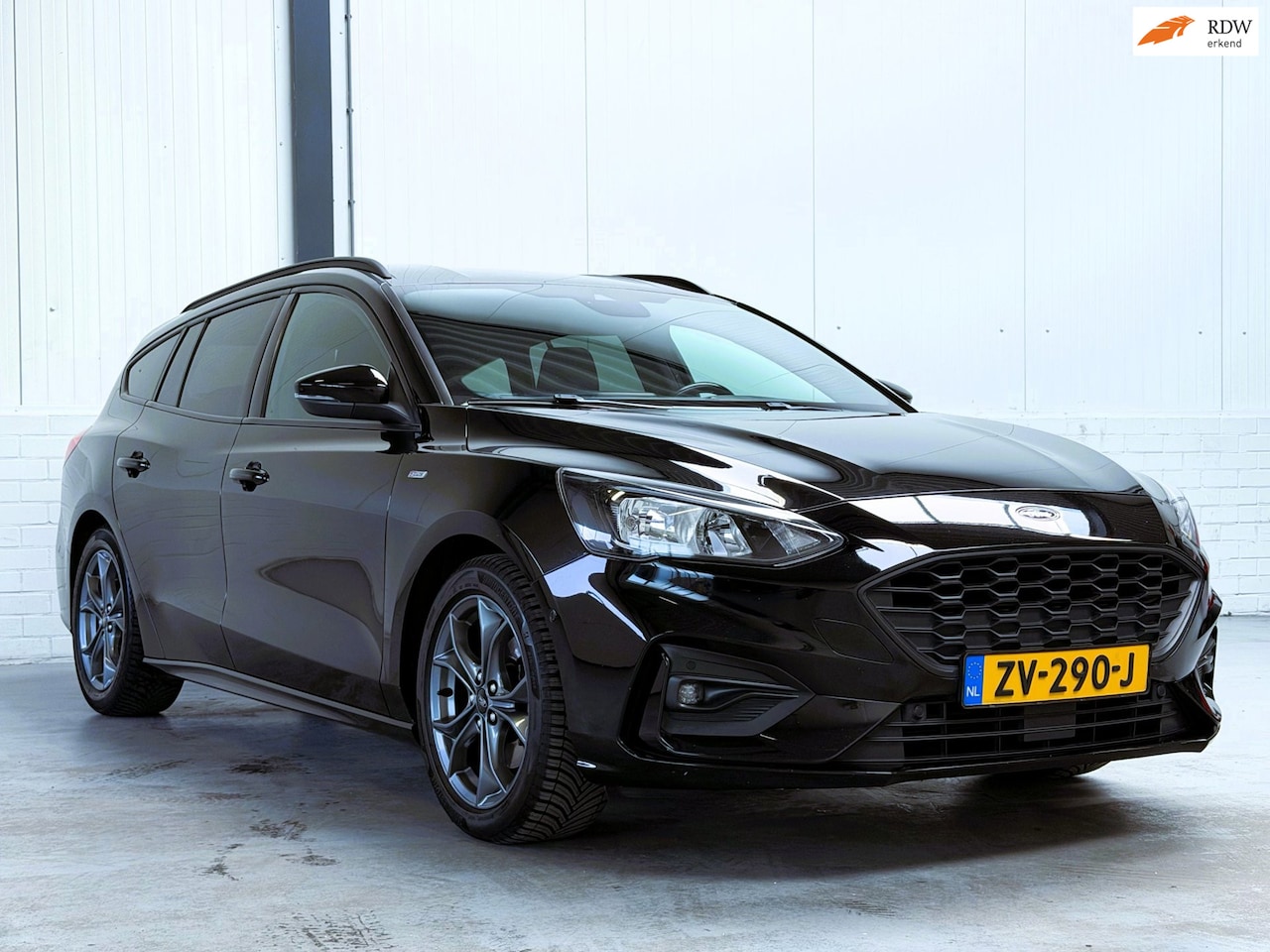 Ford Focus Wagon - 1.0 EcoBoost ST Line Business |Trekhaak|Stoel-Stuurverwarming|Dealer O.H. - AutoWereld.nl