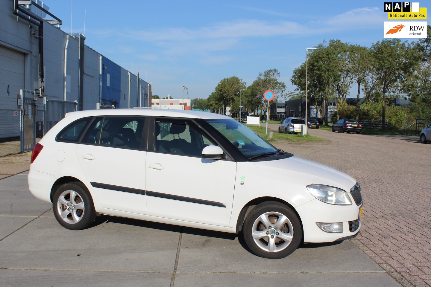 Skoda Fabia Combi - 1.2 TDI Greenline airco distr rec trekhaak nette uitvoering - AutoWereld.nl