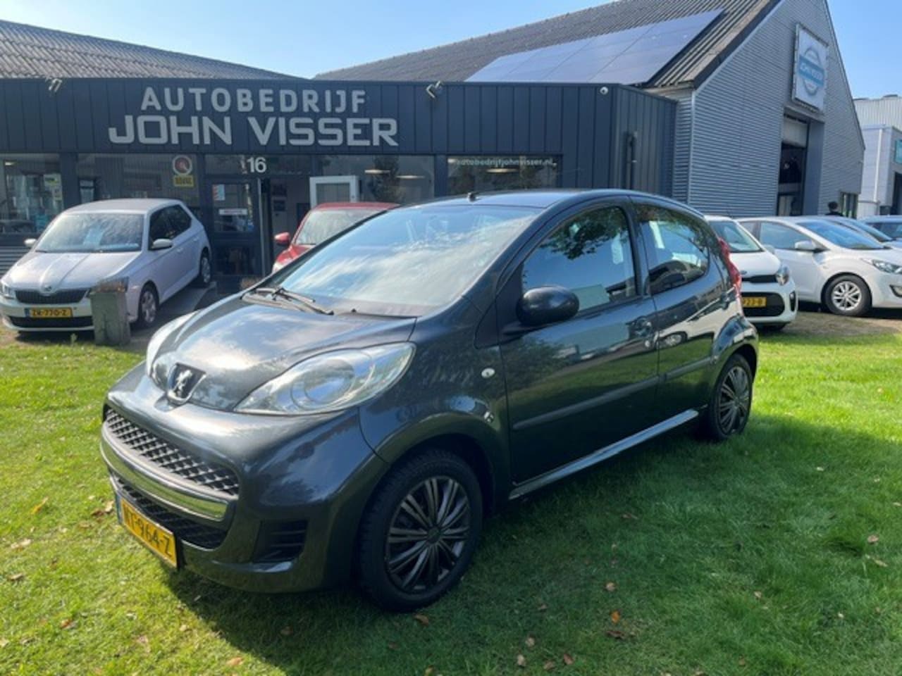 Peugeot 107 - 1.0-12V XR * 5-deurs * ideale stadsauto * airco * super zuinig * - AutoWereld.nl