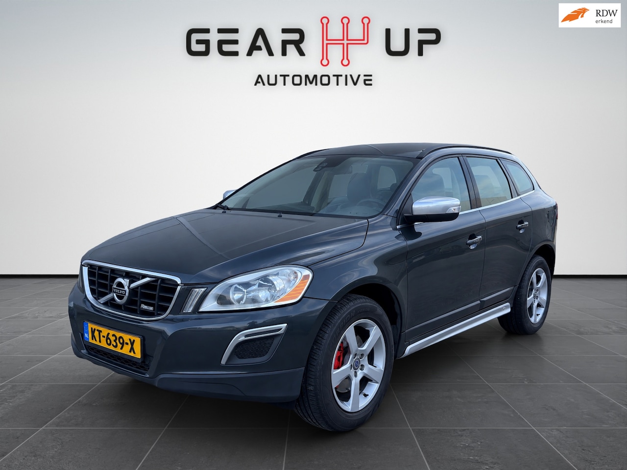 Volvo XC60 - 2.4D R-Design AUTOMAAT CLIMA|CRUISE|LEER|TREKHAAK| - AutoWereld.nl