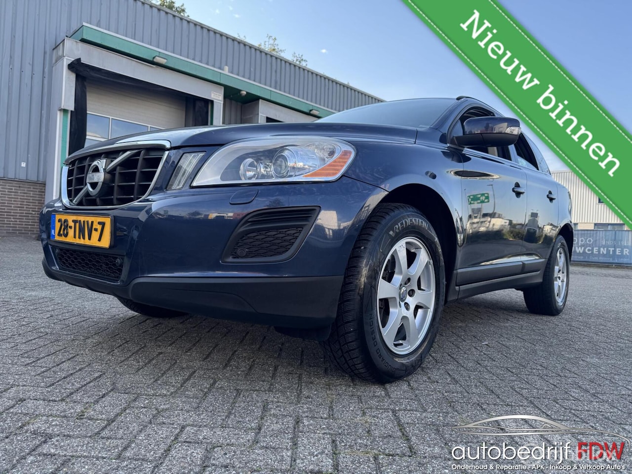 Volvo XC60 - 2.0 D3/XENON/AIRCO/PDC/TREKHAAK/LM VELGEN/NAP/ - AutoWereld.nl