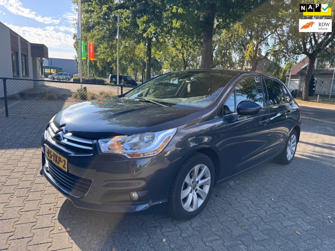 Citroën C4 - 1.6 THP Tendance EGS Automaat Airco - AutoWereld.nl