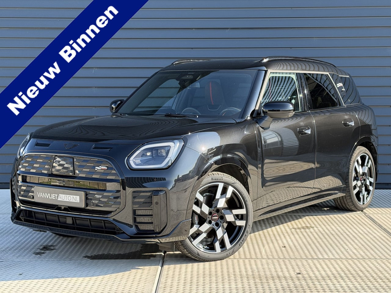 MINI Countryman - SE ALL4 John Cooper Works L 66.5 kWh | 360 Camera | Pano / Schuifdak | Head-Up | L- Pakket - AutoWereld.nl