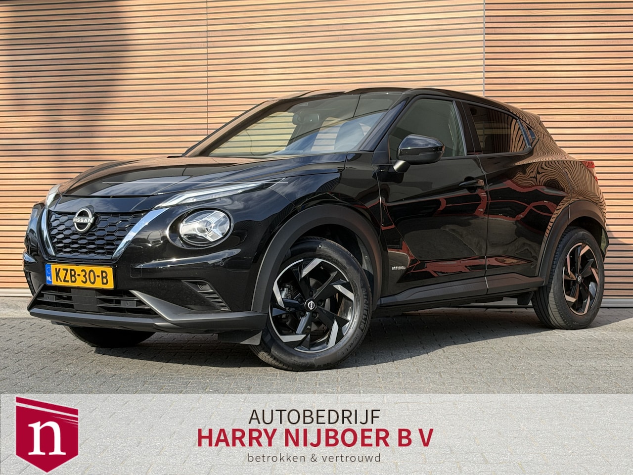 Nissan Juke - 1.6 Hybrid N-Connecta Camera / Automaat / DAB - AutoWereld.nl
