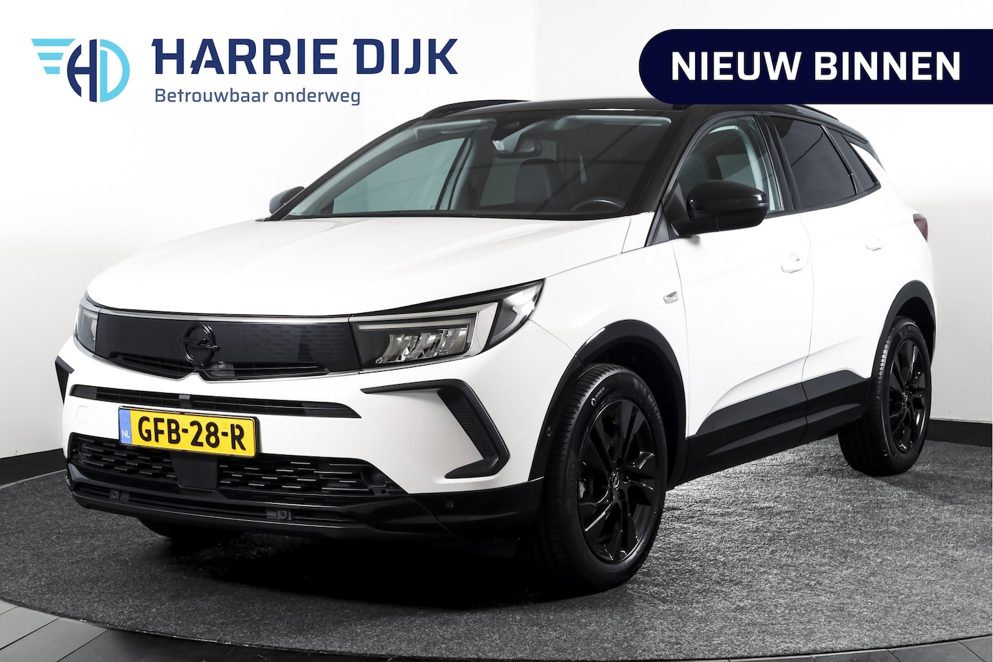 Opel Grandland - 1.2 Turbo 130 PK GS Line - Automaat | Cruise | Winterpakket | PDC | Camera | NAV + App. Co - AutoWereld.nl
