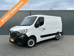 Renault Master - T35 2.3 dCi 135 PK / L1H1 / 1e EIGENAAR / TREKHAAK / AIRCO / NAVI / CRUISE / 2.500 KG AHG