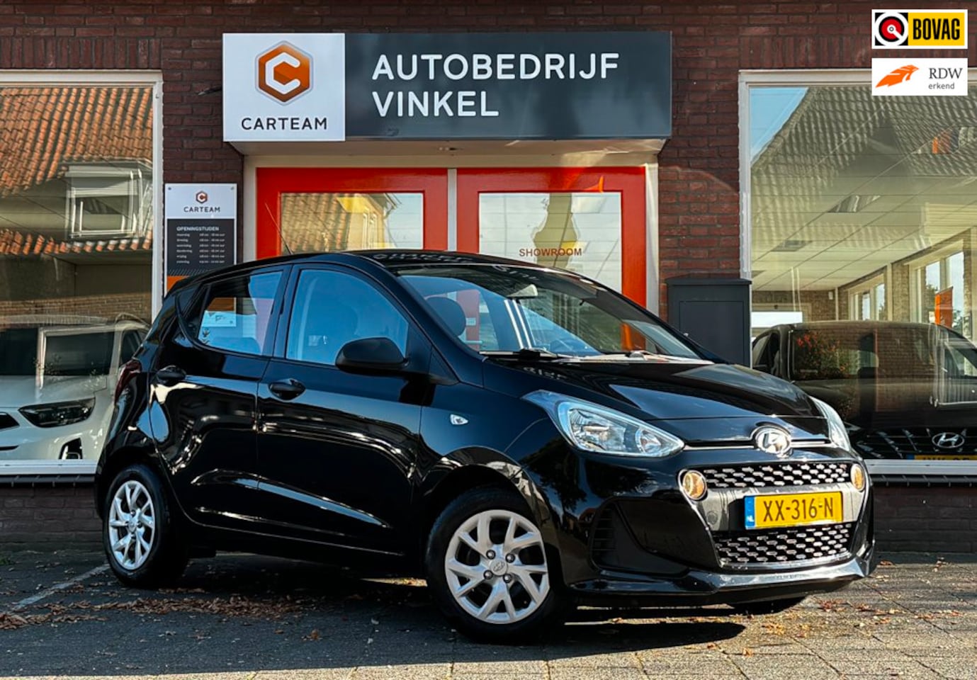 Hyundai i10 - 1.0i Comfort 5p. *NIeuwe APK*5Deurs*Airco* - AutoWereld.nl