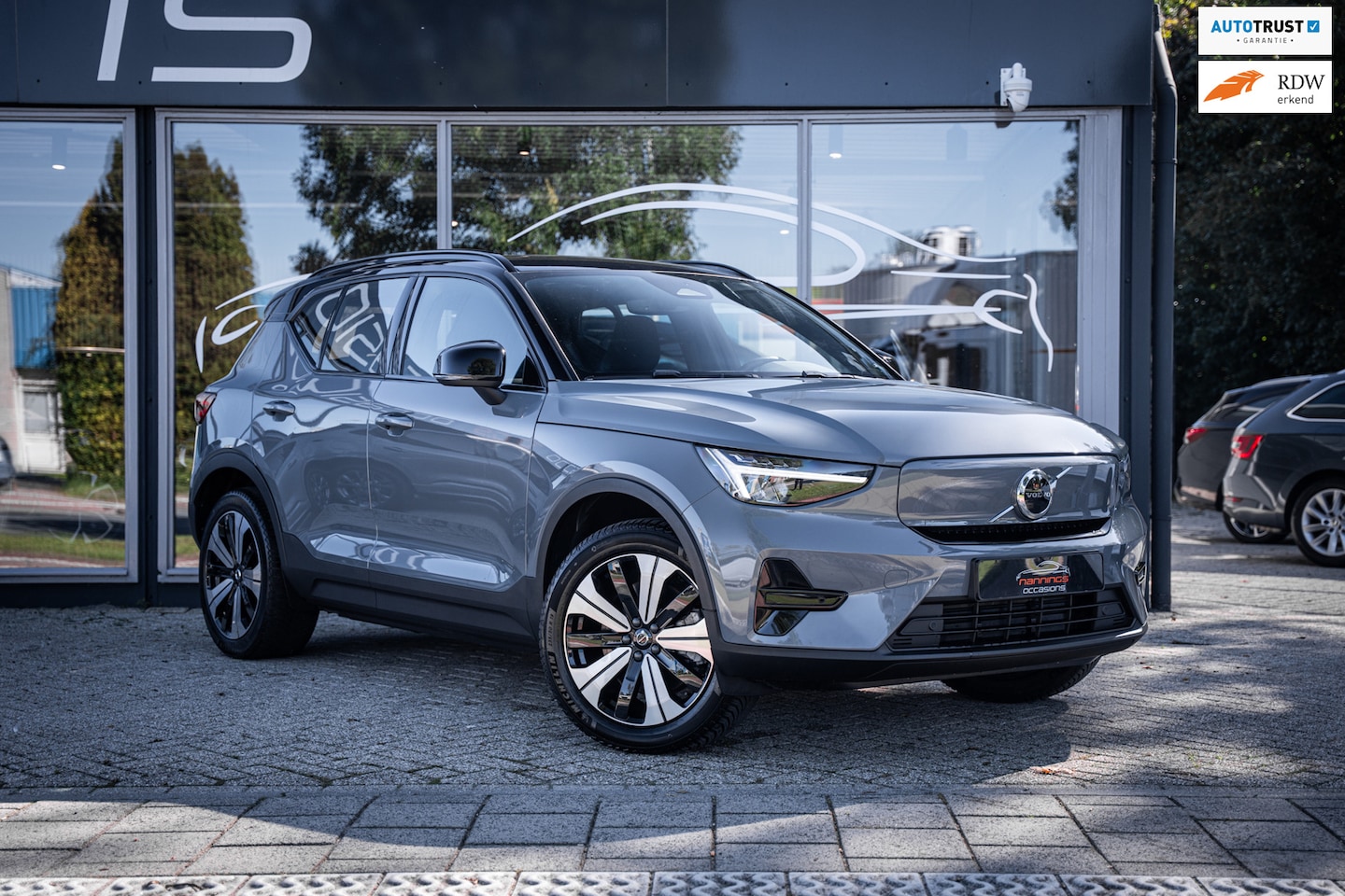Volvo XC40 - Recharge Core|Elec Trekh|Stoel/Stuurverwarming|Cruise Control|Lane Assist|Camera| - AutoWereld.nl