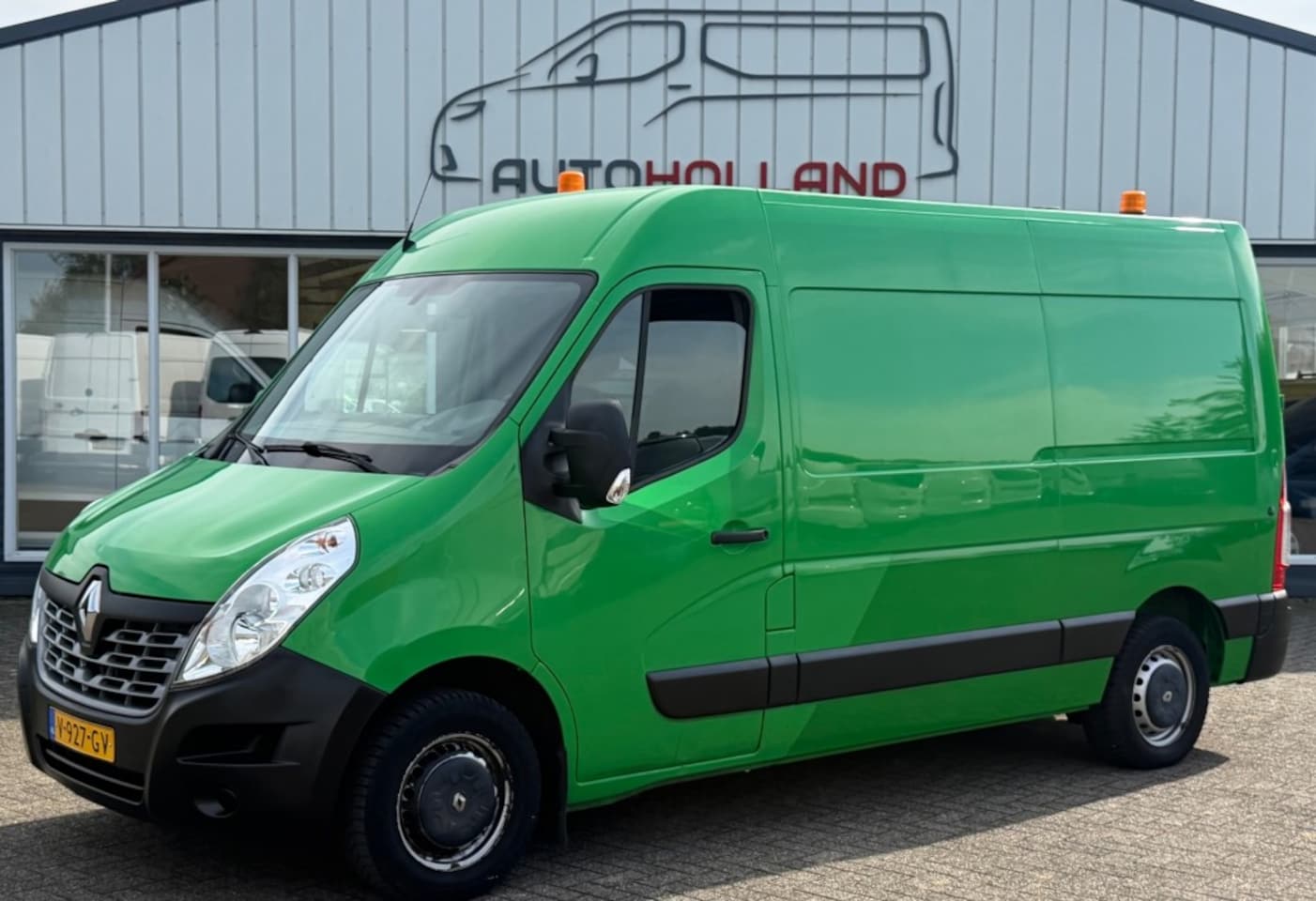 Renault Master - 2.3 DCI 96KW 131PK L2H2 EURO 6 AIRCO/ CRUISE CONTROL/ TREKHAAK/ 100% DEALERONDERHOUDEN - AutoWereld.nl