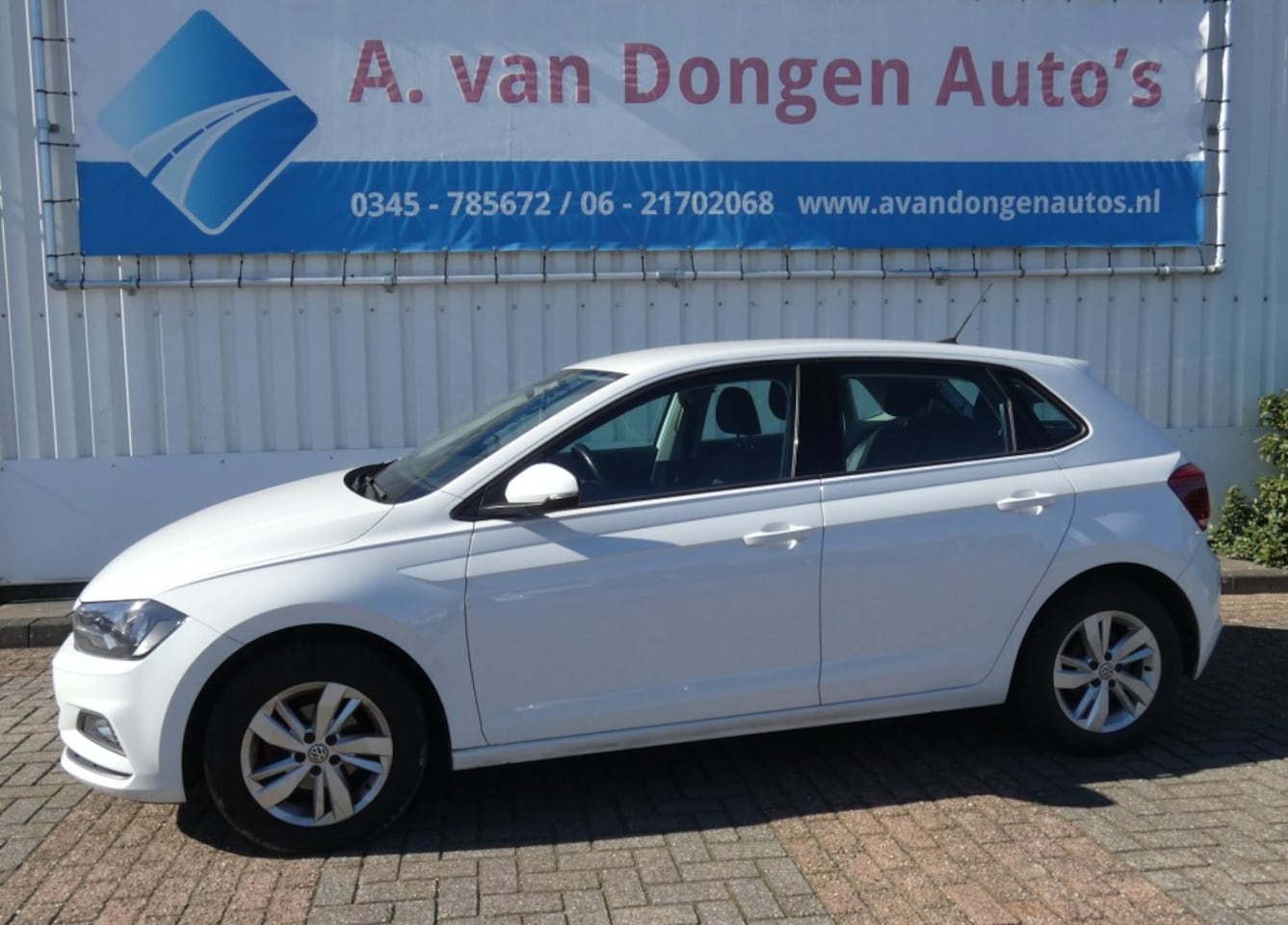Volkswagen Polo - 1.0 TSI Comfortline 1.0 TSI COMFORTLINE,ACC,Camera,PDC,APPLE/Andoid,Navi - AutoWereld.nl