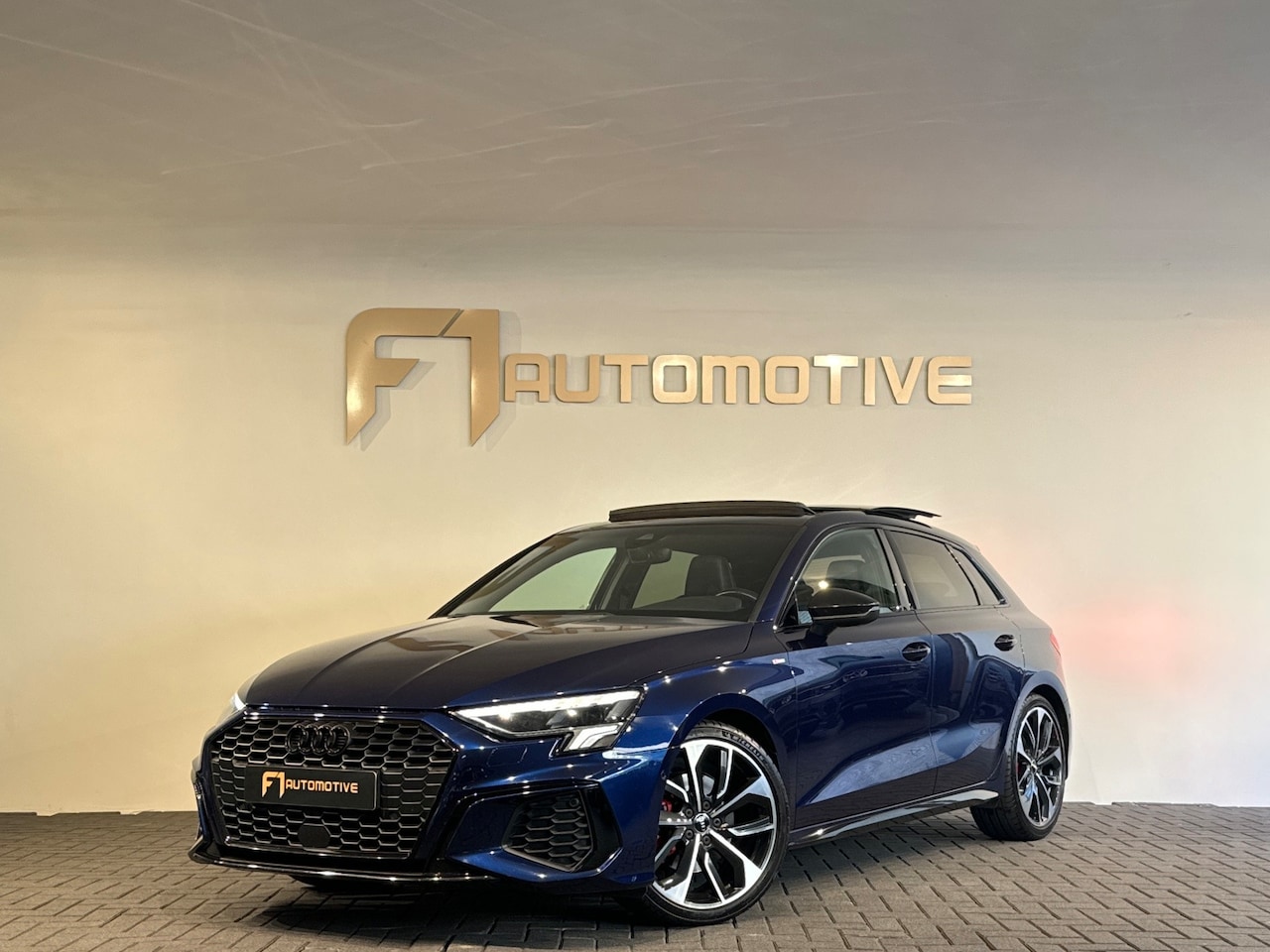 Audi A3 Sportback - 35 TFSI S edition Pano|Sfeer|Camera|Keyless|ACC|Lane - AutoWereld.nl