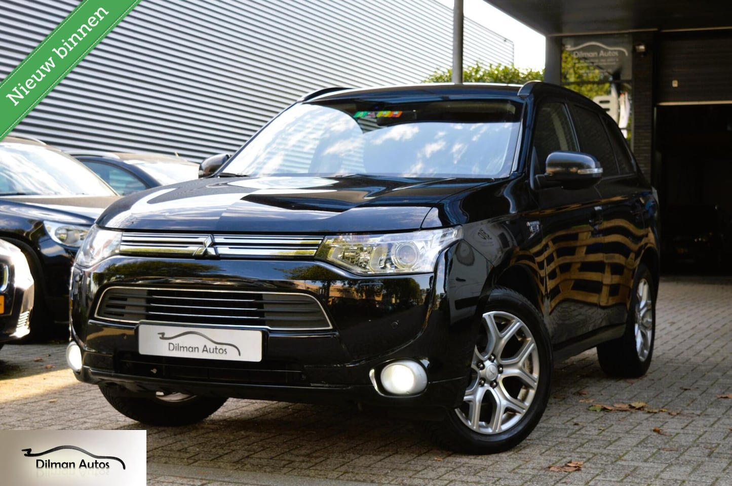 Mitsubishi Outlander - 2.0 PHEV Instyle|Leder|Navi|Camera|Nap! - AutoWereld.nl