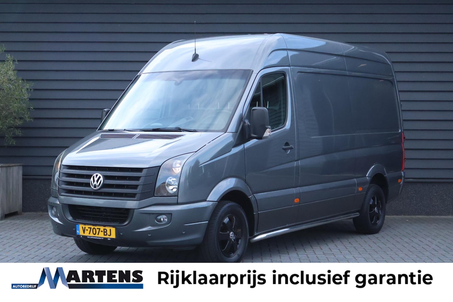 Volkswagen Crafter - 35 2.0 TDI 163pk H6 L2H1 Trekhaak Camera Bluetooth Cruise Control Stoelverwarming Navigati - AutoWereld.nl