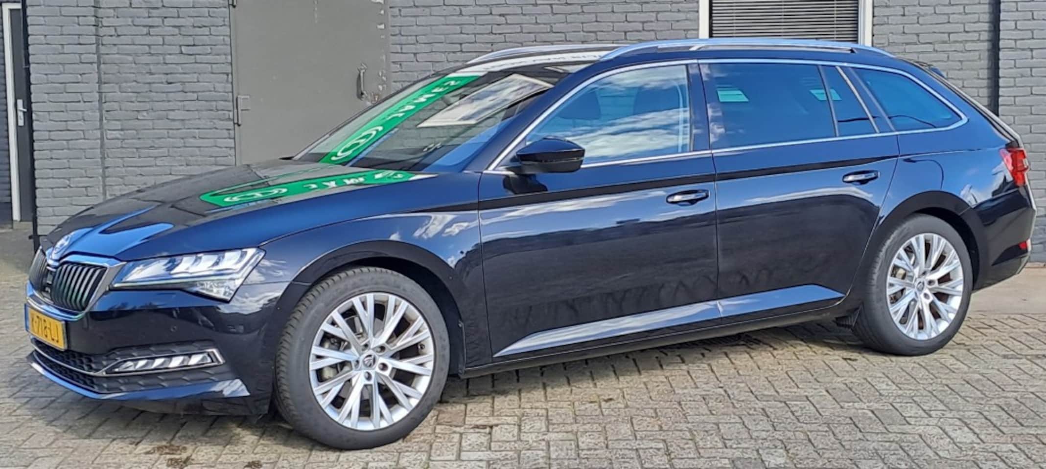 Skoda Superb - 1.5 TSI - 150Pk Business Edition DSG -Trekhaak- Nederlande auto El. stoelverstelling + Geh - AutoWereld.nl