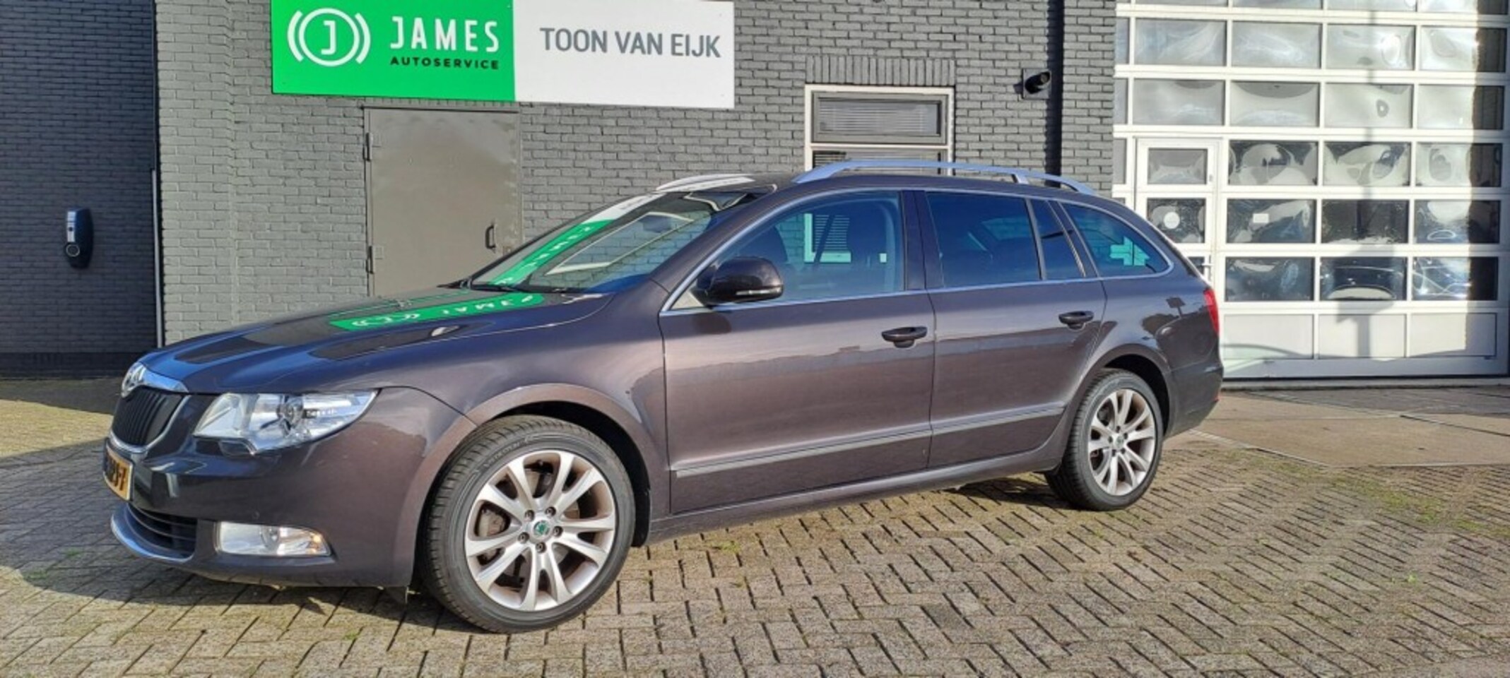 Skoda Superb - Ambition Business Line 160Pk Tsi  Trekhaak-automaat-Clima-Lm velgen - AutoWereld.nl