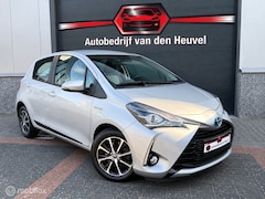 Toyota Yaris - 1.5 Hybrid |55.000 KM| Keyless| Navi |Dealer oh