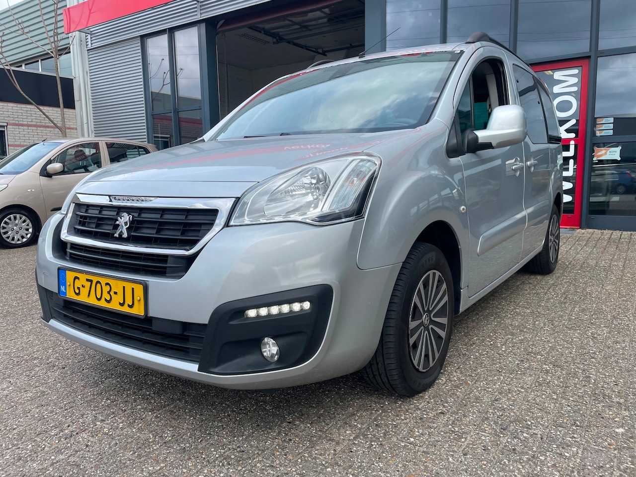 Peugeot Partner Tepee - 1.2 PureTech Active airco nette auto - AutoWereld.nl