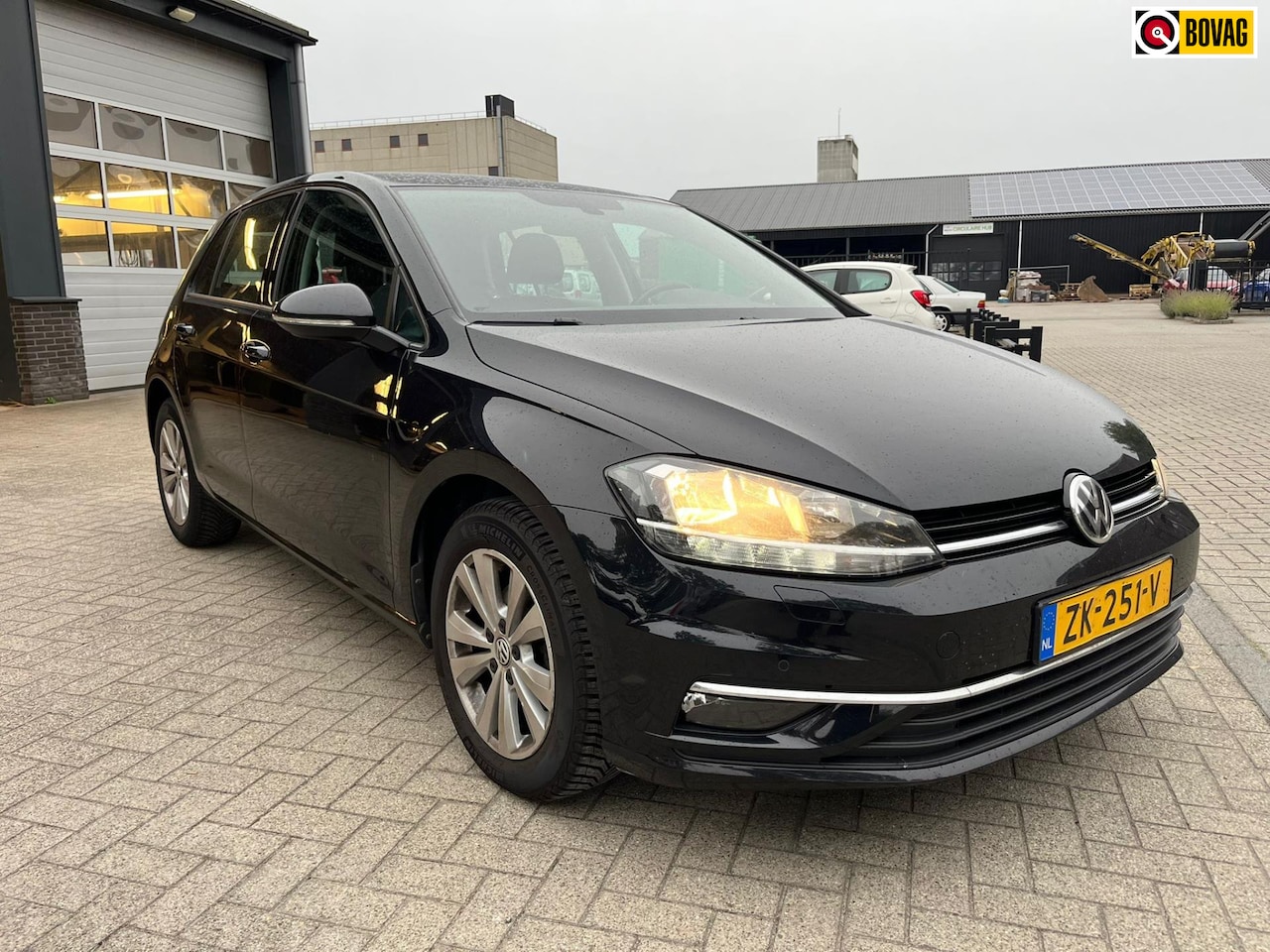 Volkswagen Golf - 1.0 TSI Trendline 1.0 TSI Trendline - AutoWereld.nl