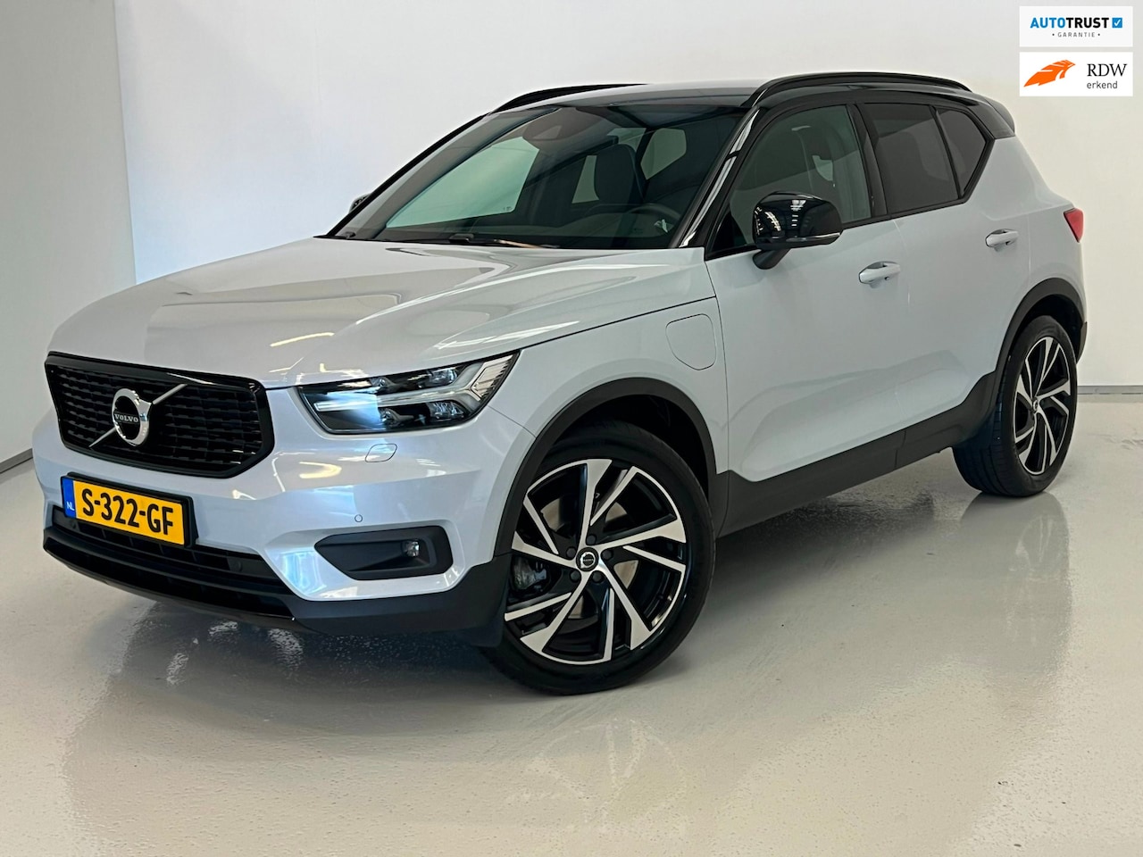 Volvo XC40 - 1.5 T5 Recharge / Nieuwe Accu / Dealer onderhouden - AutoWereld.nl