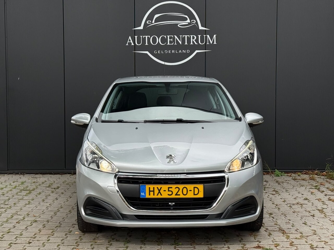 Peugeot 208 - 1.2 PureTech Allure VTI